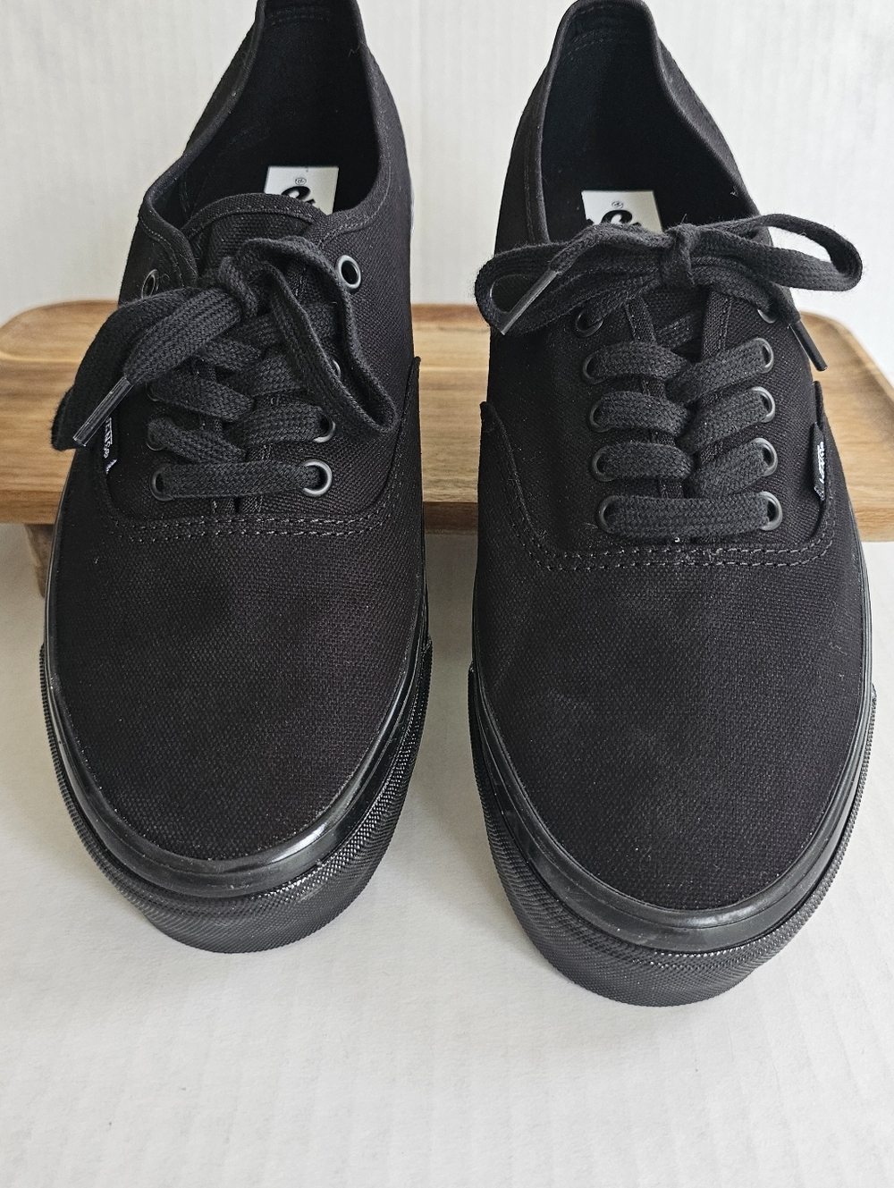 Vans Blackout Sneakers Size Mens 11.5 Low Top Lace Up Canvas Cushioned Insole - Picture 3 of 11